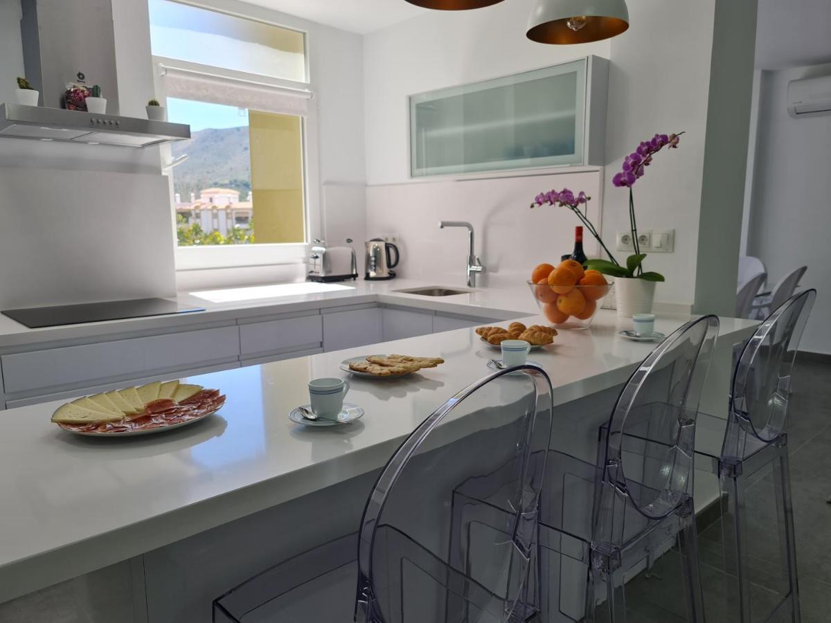 Modern 3 Bedroom Luxury Apartment In Торемолинос Екстериор снимка