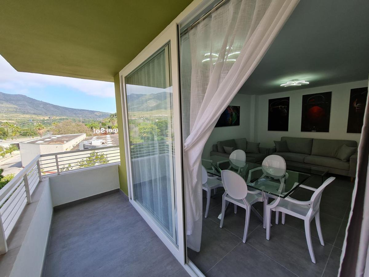 Modern 3 Bedroom Luxury Apartment In Торемолинос Екстериор снимка