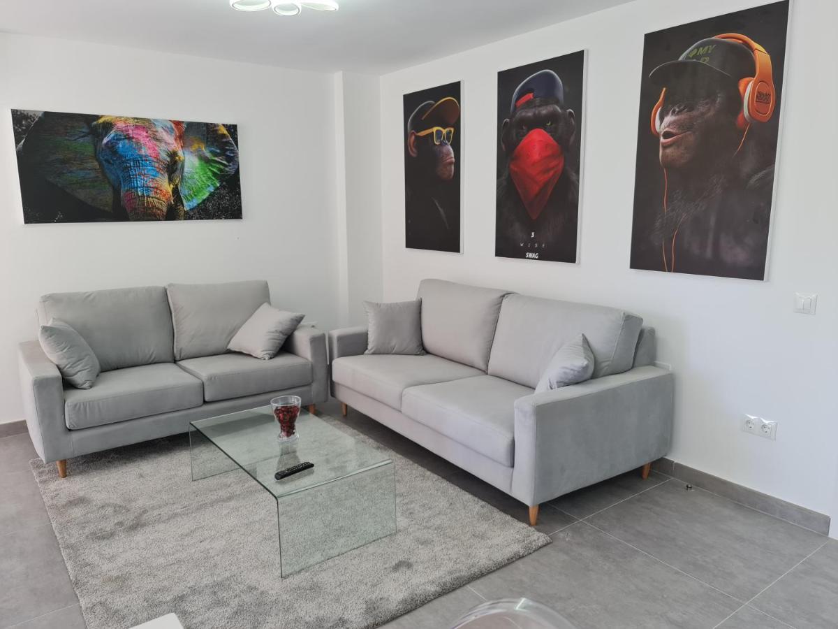 Modern 3 Bedroom Luxury Apartment In Торемолинос Екстериор снимка